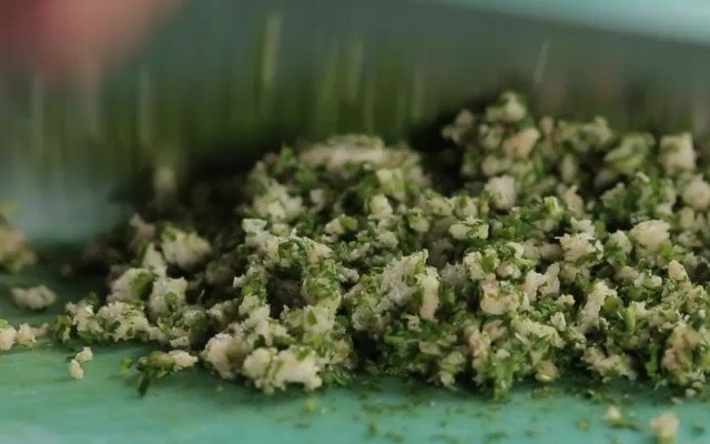 La salsa verde tagliata a coltello salse per bollito