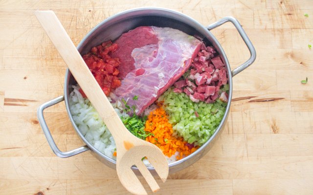L'arrosto in pentola con il trito aromatico