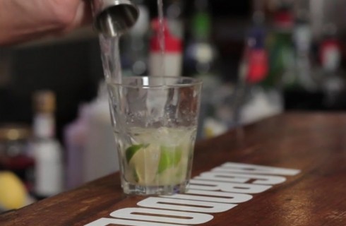 La caipirinha con la cachaca