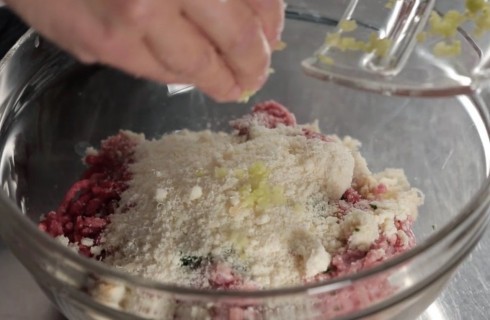 L'impasto delle polpette