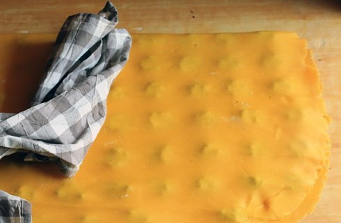 Il confezionamento dei ravioli