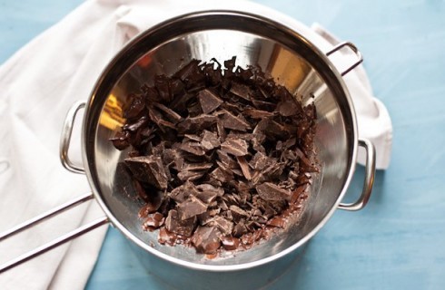 Il temperaggio del cioccolato per le uova di pasqua