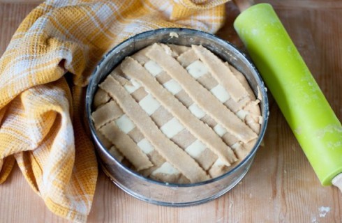 Il confezionamento della pastiera