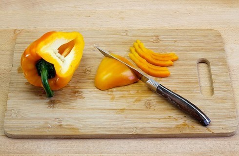 Il peperone per insalata greca