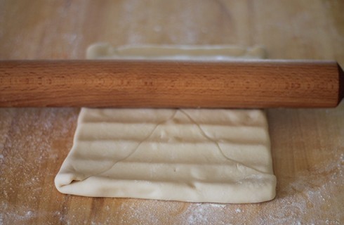 La stesura della pasta sfoglia 