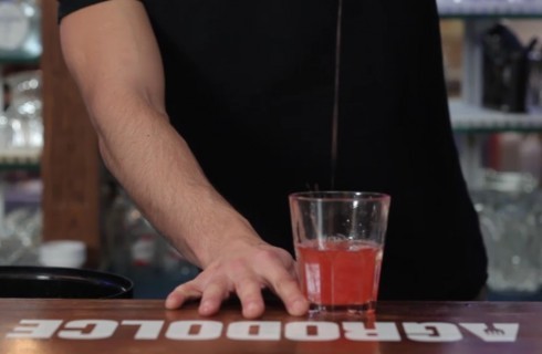 la_preprazione_dell'aperol_sour