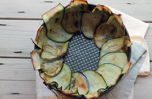 La preparazione del timballo di riso