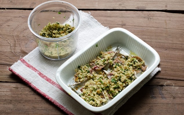 Alici_gratinate_step_aperte_pirofila_bianca