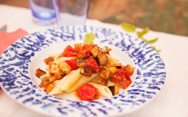 Pasta fredda melanzane e spada