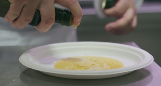 Completamento dell'emulsione con altro pecorino
