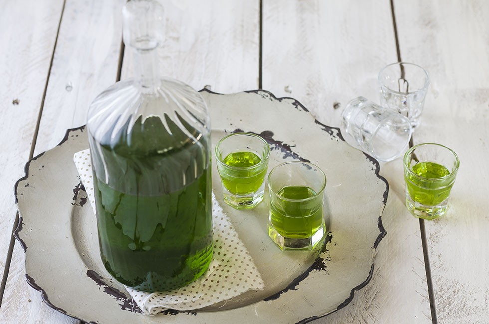 Preparare il liquore al basilico in casa | Agrodolce