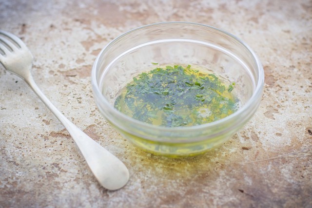 Step 4 insalata con avocado feta e cetrioli