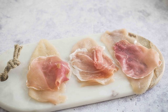 step-2-involtini-di-pollo-con-crudo-grana-padano-e-zucchine