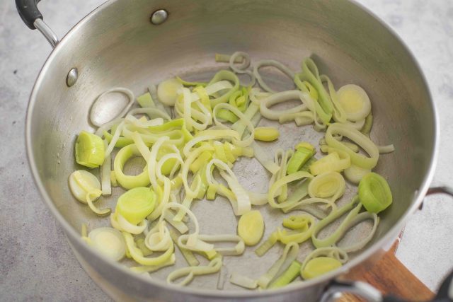 step-3-potage-parmentier