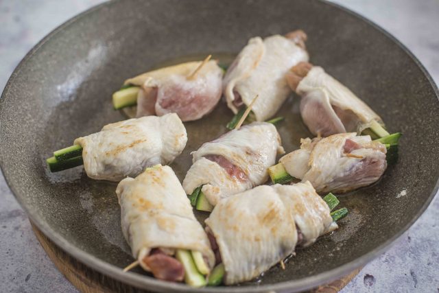 step-5-involtini-di-pollo-con-crudo-grana-padano-e-zucchine