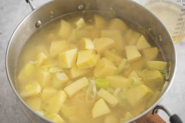step-5-potage-parmentier
