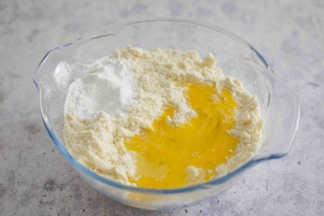 Preparazione pasta frolla