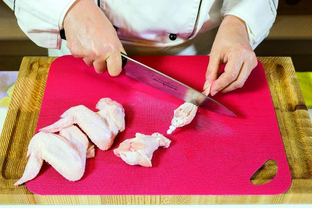 alette-di-pollo-al-barbecue-con-crema-al-formaggio-step-1-3