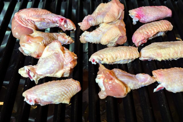alette-di-pollo-al-barbecue-con-crema-al-formaggio-step-1-4