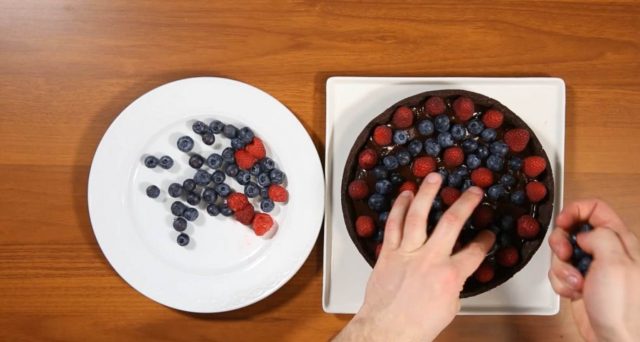 crostata-cioccolato-e-frutti-rossi-step-10