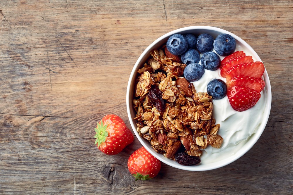 Granola: cos'è e come creare la colazione perfetta | Agrodolce