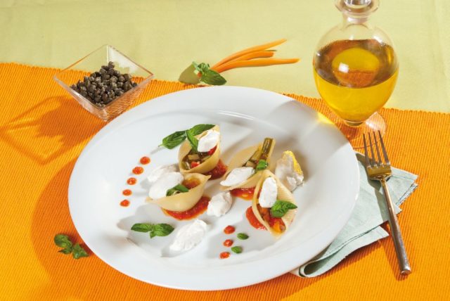 pasta fredda con peperoni