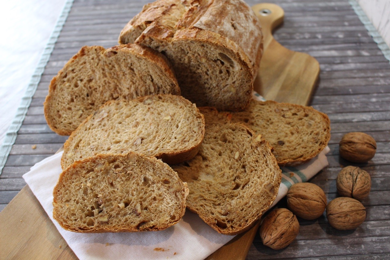Pane alle noci e fichi
