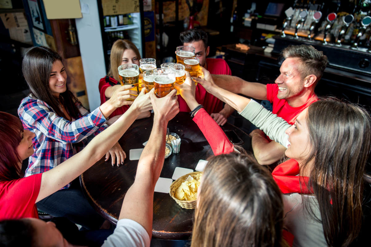 Cos Il Pub Crawl Il Giro Dei Pub E Perch Sar Vietato Agrodolce