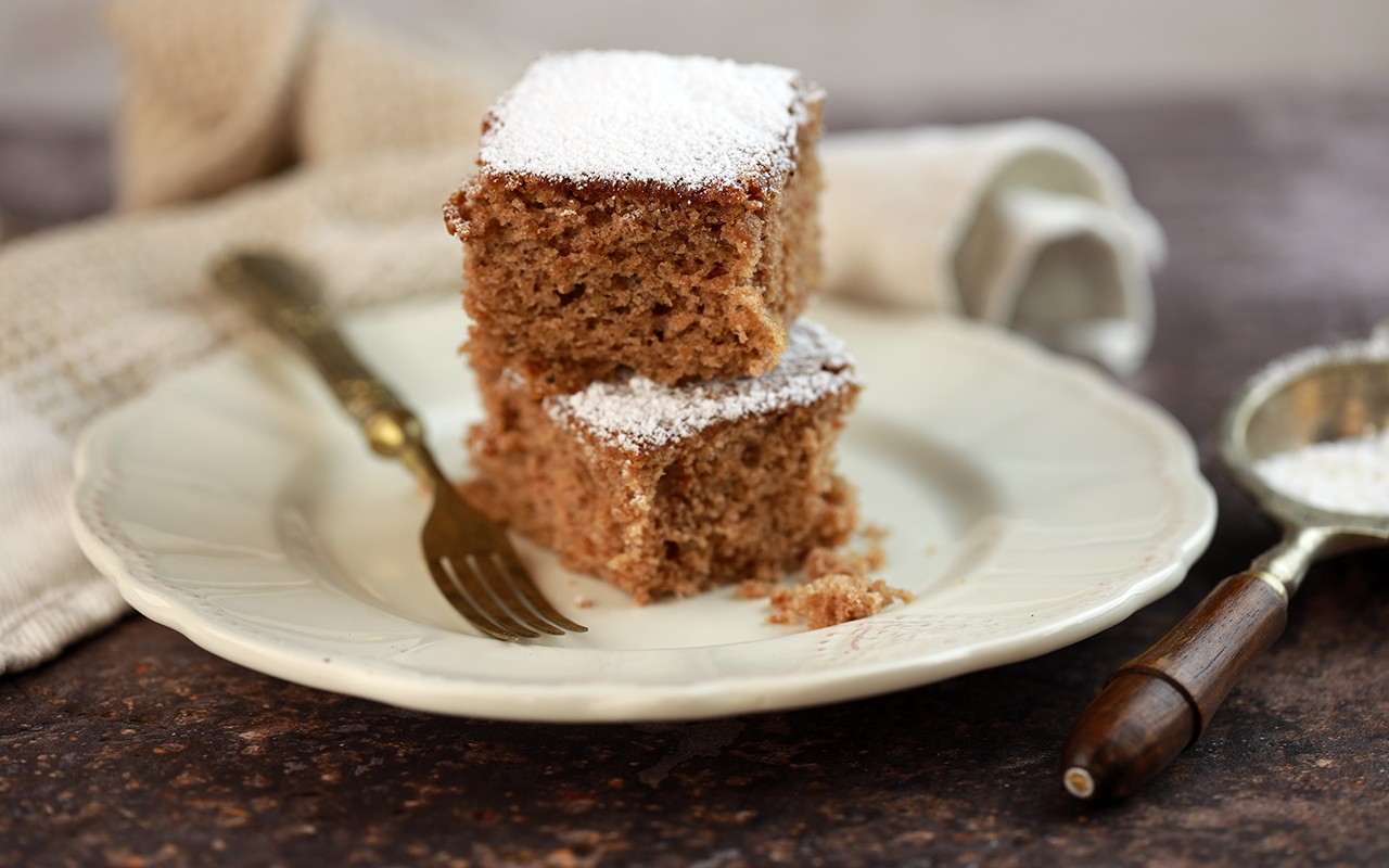 Torta yogurt, cacao e farina di castagne