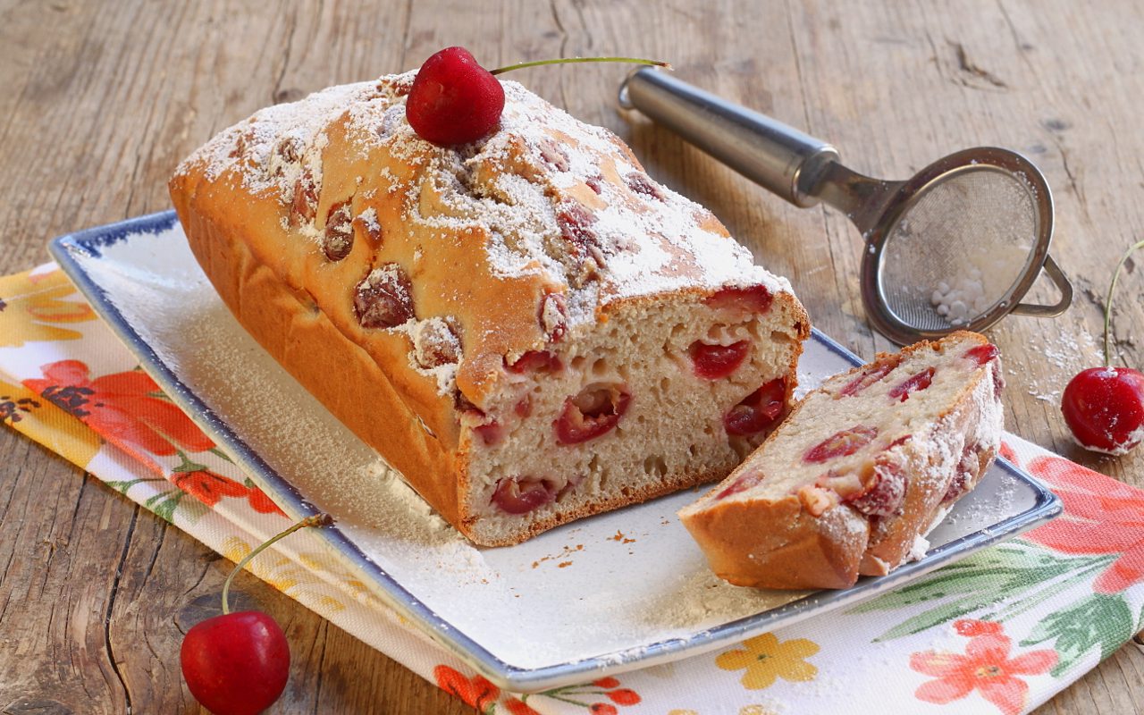Plumcake alle ciliegie