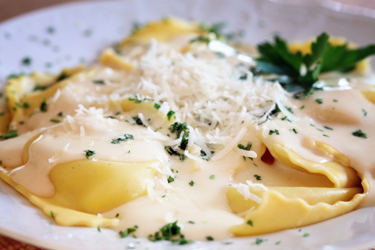 condimenti per i ravioli ricotta e spinaci crema al parmigiano
