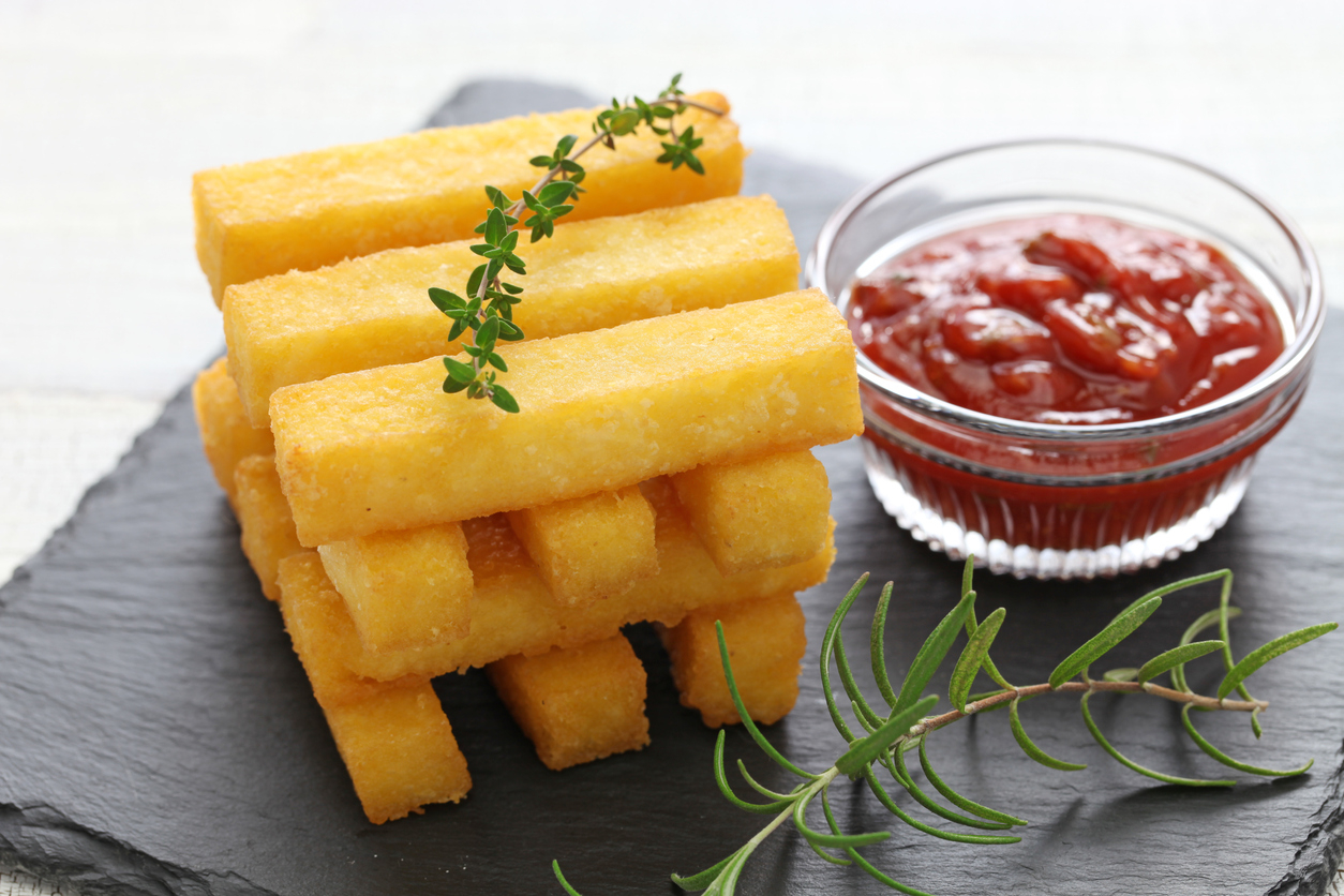 Bastoncini di polenta fritta