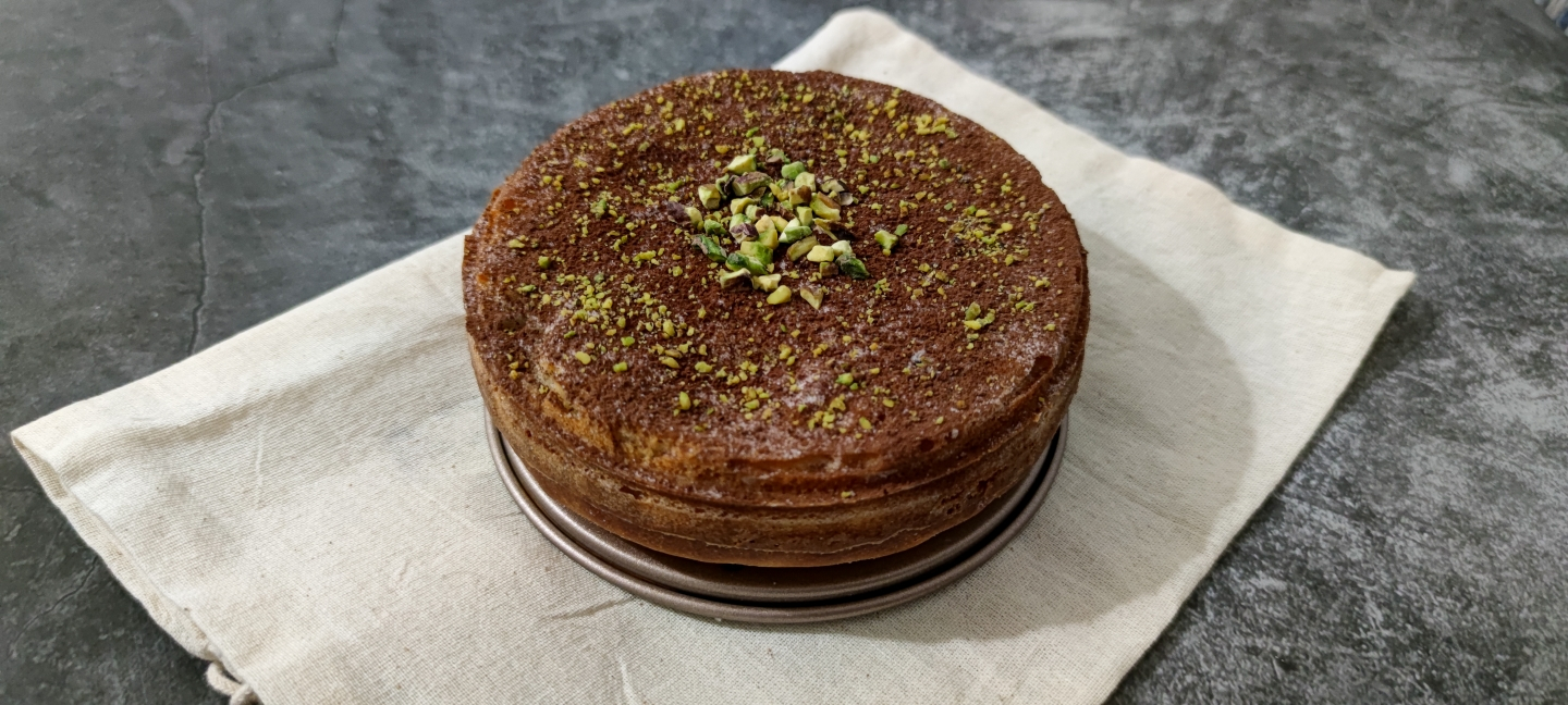 Torta proteica pronta per essere servita