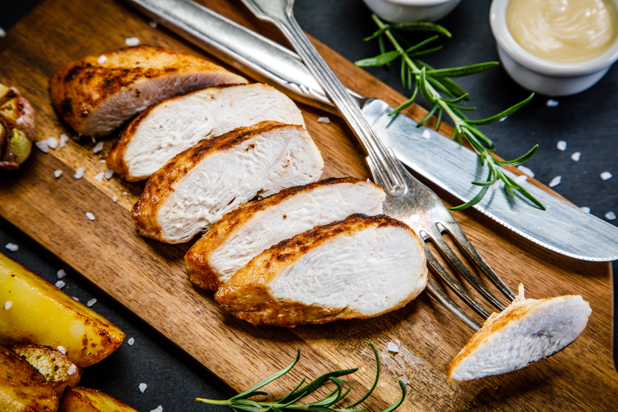 Petto di pollo tagliato al forno