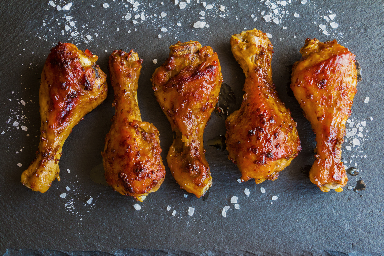 Ricetta Cosce di pollo in friggitrice ad aria - La Ricetta di  GialloZafferano