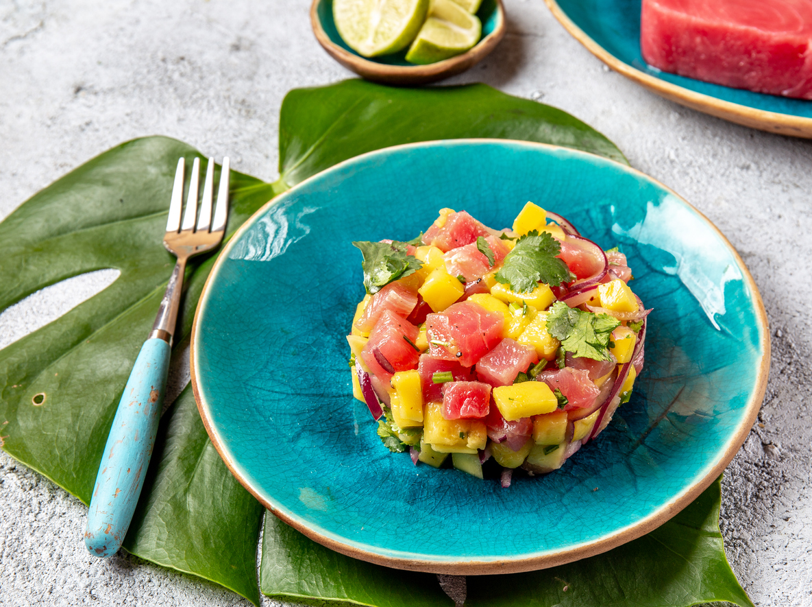 Insalata di avocado e salmone